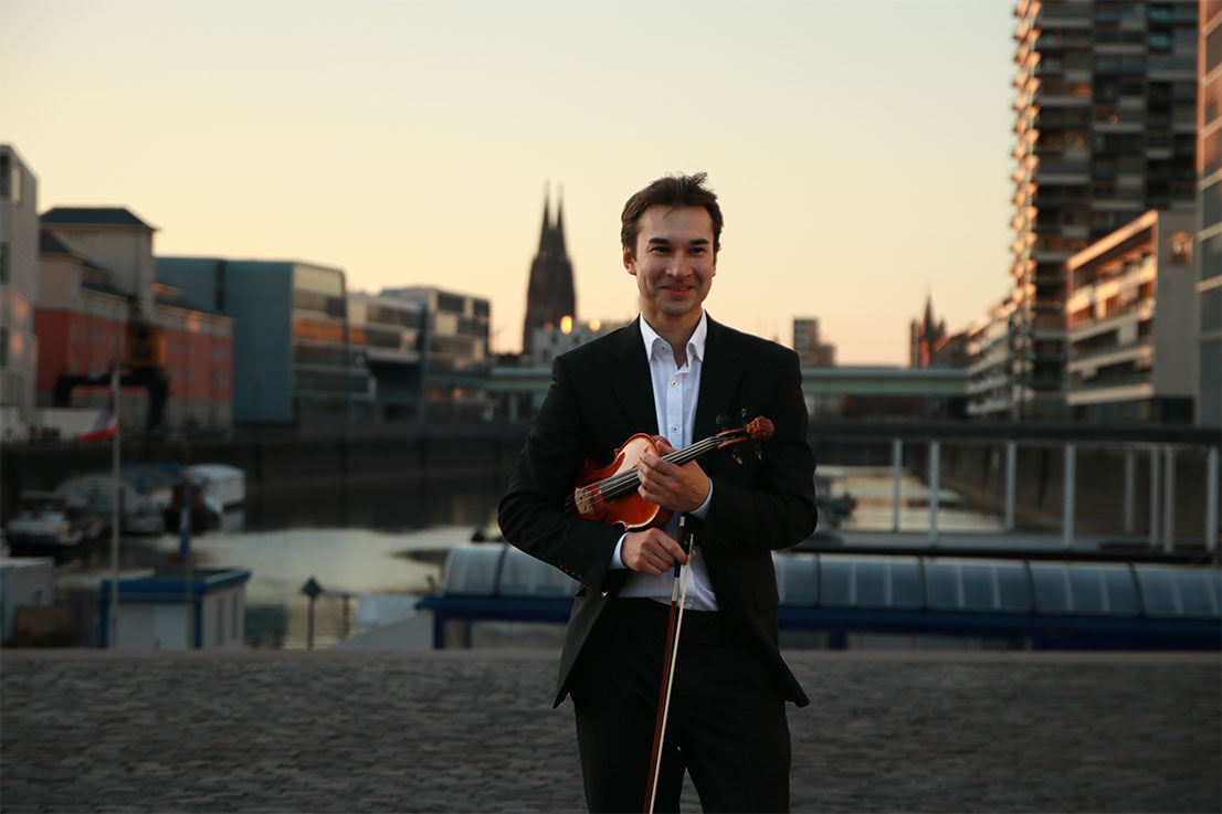 Artiom Kononov, musikalischer Leiter und erster Geiger von The Chambers