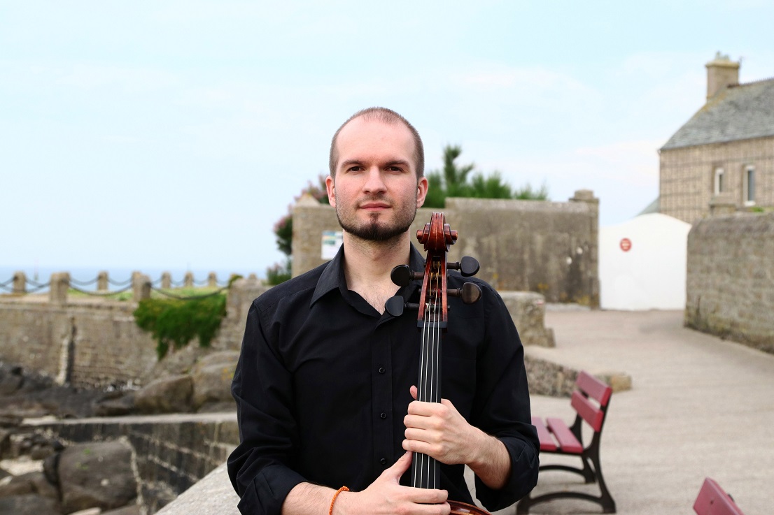 Dimitrij Berezin, Cellist und Arrangeur von The Chambers