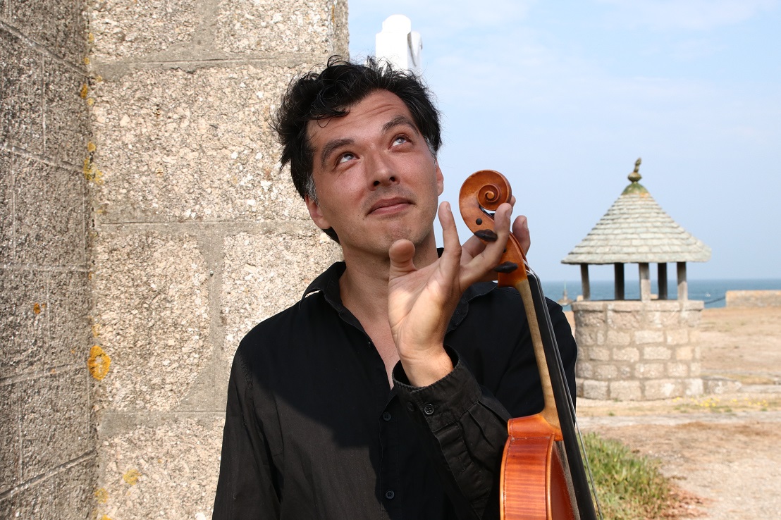 Laurent Tardat, Violist von The Chambers